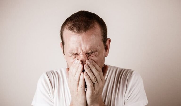 Why Does Sneezing Hurt Your Lower Abdomen? Causes And Treatment Options!