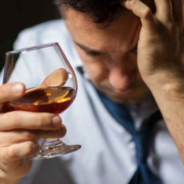 Is Alcohol A Pain Reliever? What Precautions Should Be Taken?
