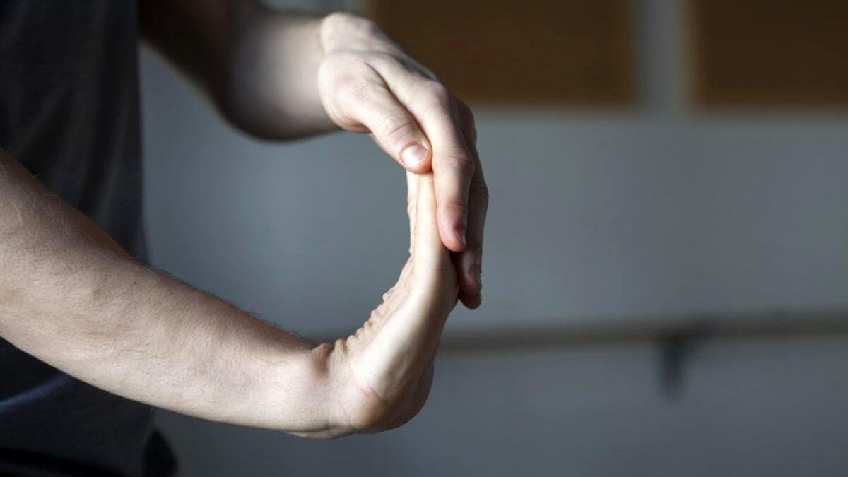 Simple And Effective Hand And Wrist Stretches